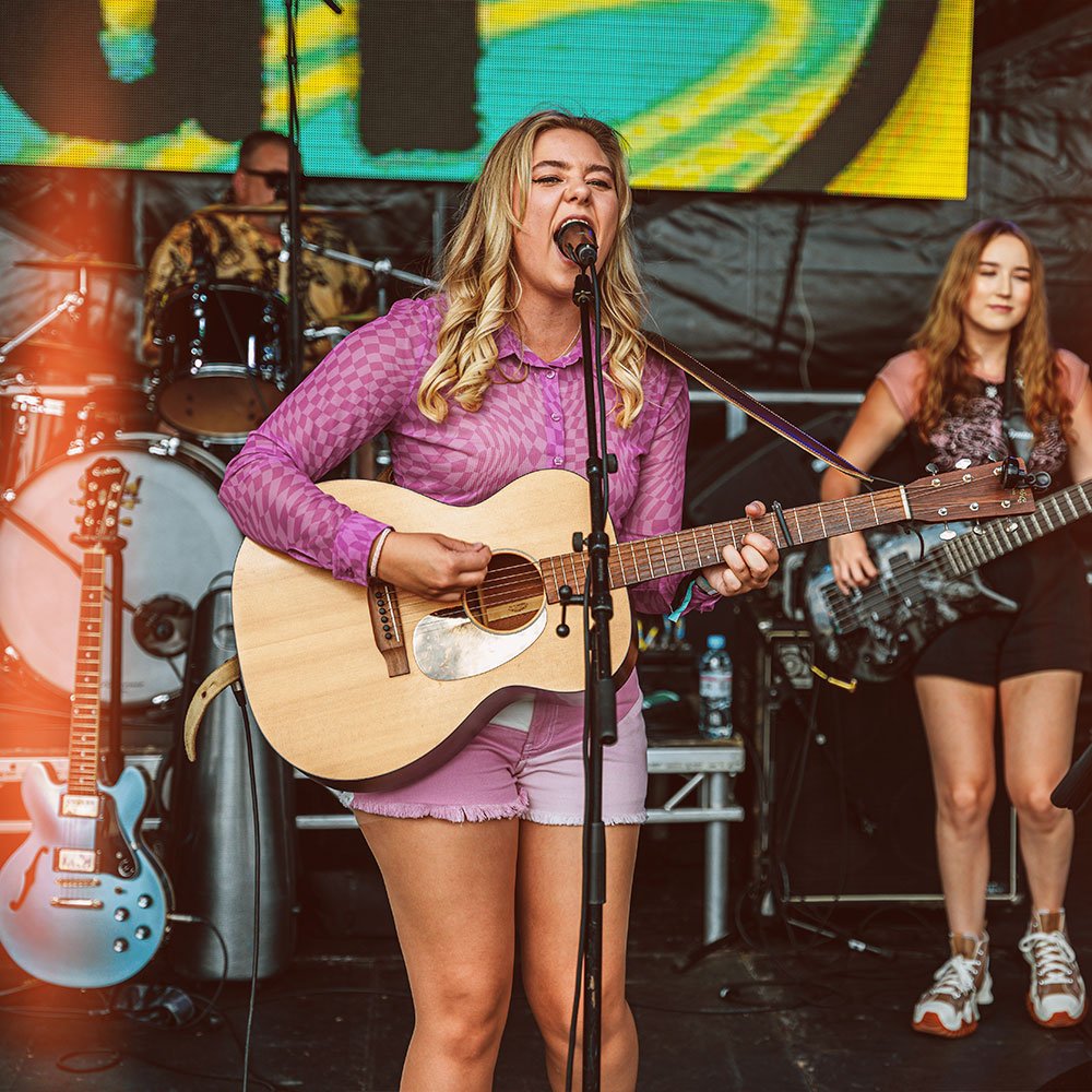 Gig Dates Pics | Roxy Searle | Acoustic Musician | Weddings | Events | Hertfordshire | UK