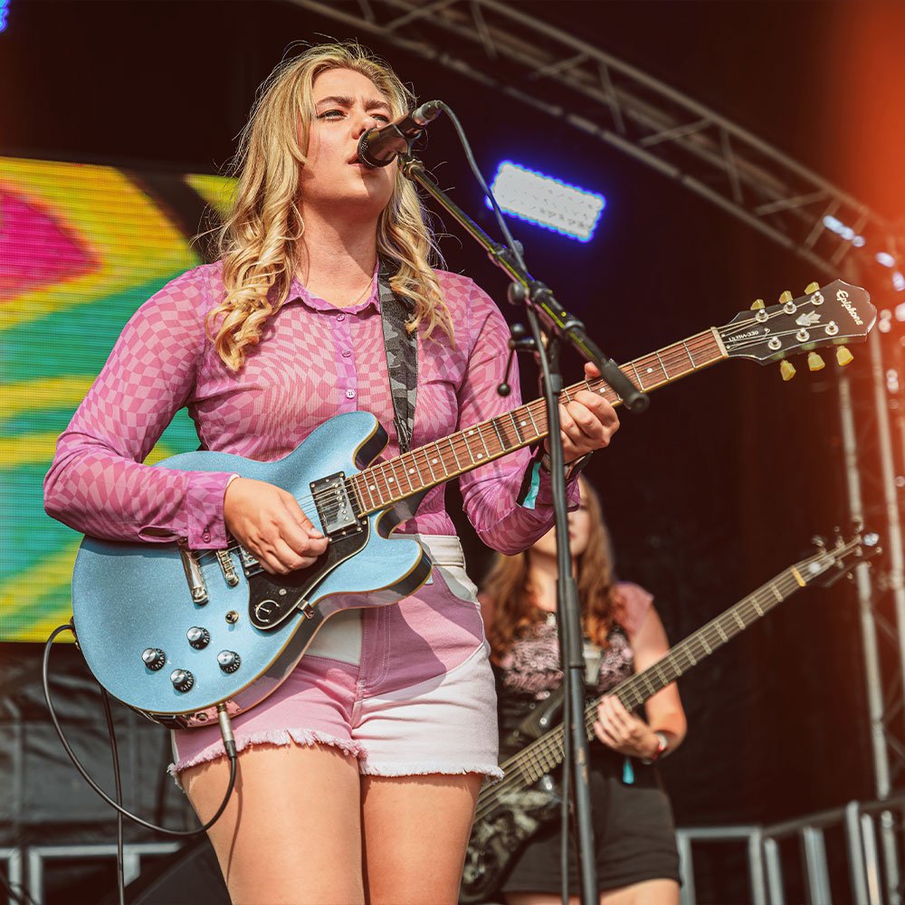 Gig Dates Pics | Roxy Searle | Acoustic Musician | Weddings | Events | Hertfordshire | UK